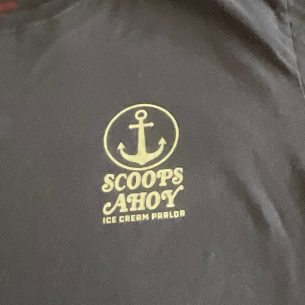 Stranger Things "Scoops Ahoy" Navy T-Shirt size 2XL - Picture 2 of 6